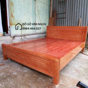Tám dát phản giường gỗ sồi nga