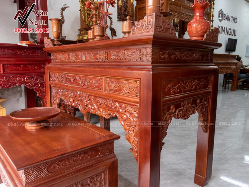 Bàn Thờ Phòng Khách Nhà Ống