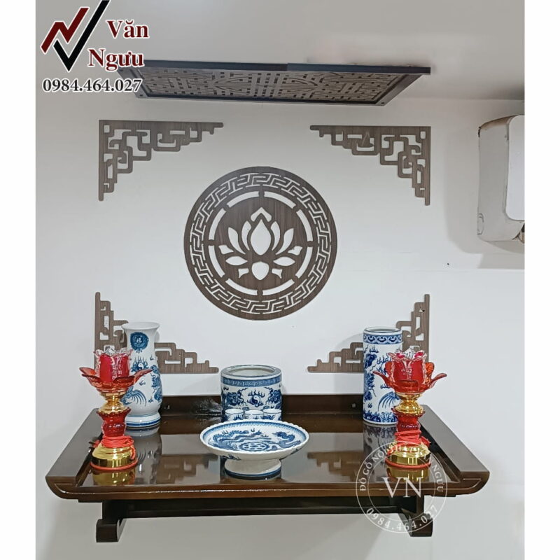 Bàn Thờ Gỗ Treo Tường Màu Óc Chó TT05