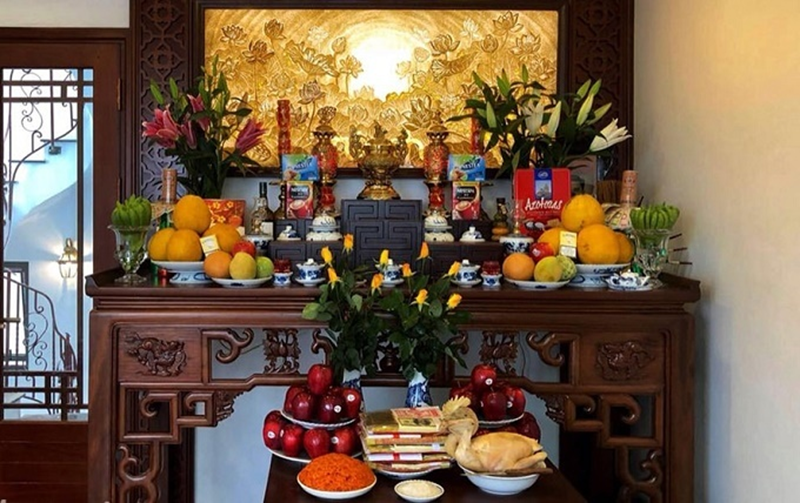 Mẫu cắm hoa bàn thờ đẹp