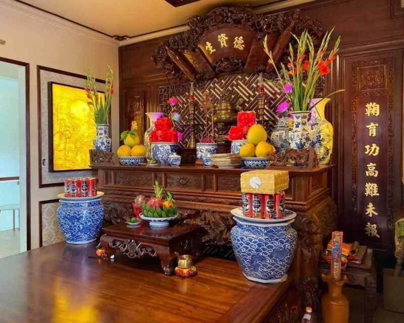 Lập bàn thờ ở nhà mới