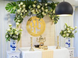 Cắm hoa bàn thờ gia tiên ngày cưới (3)