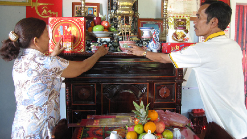 văn khấn xin tỉa chân nhang bàn thờ 